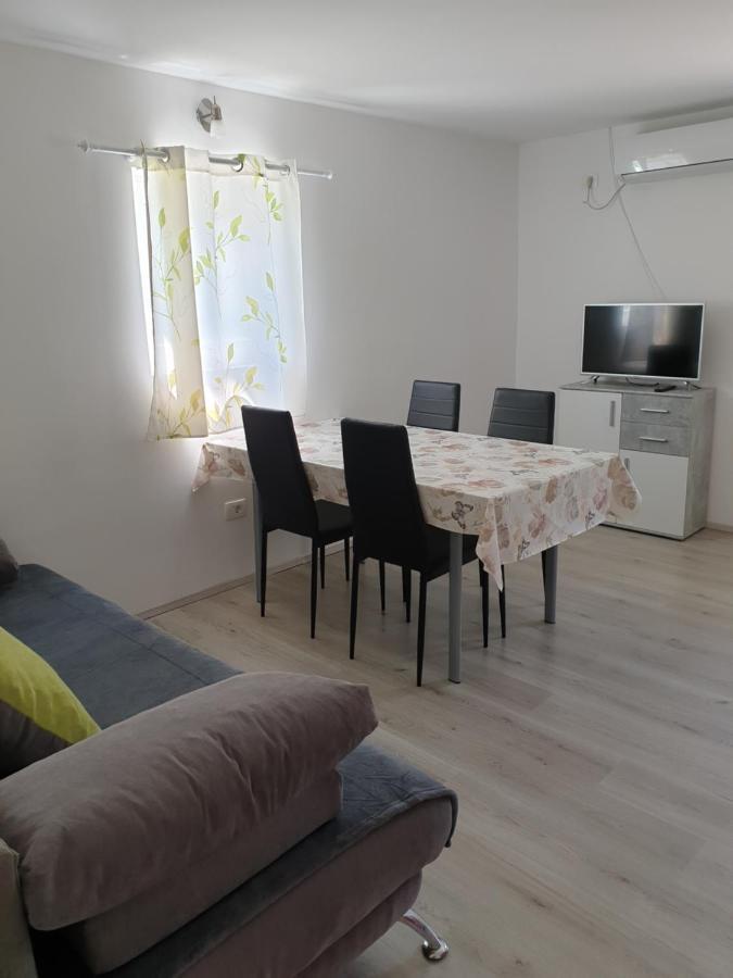 Apartma Patricija - Big Apartment For 6 Толмин Екстер'єр фото