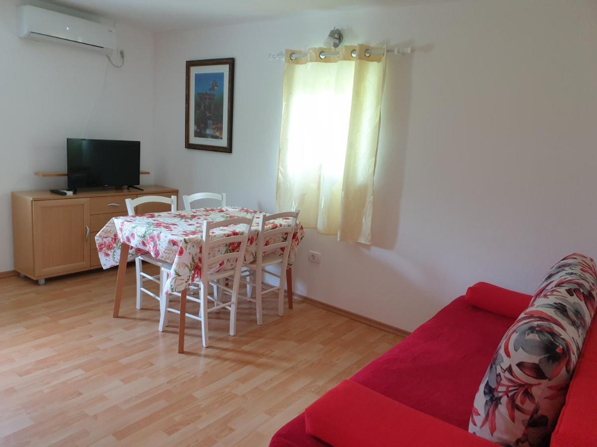 Apartma Patricija - Big Apartment For 6 Толмин Екстер'єр фото