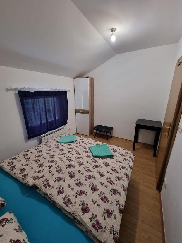 Apartma Patricija - Big Apartment For 6 Толмин Екстер'єр фото