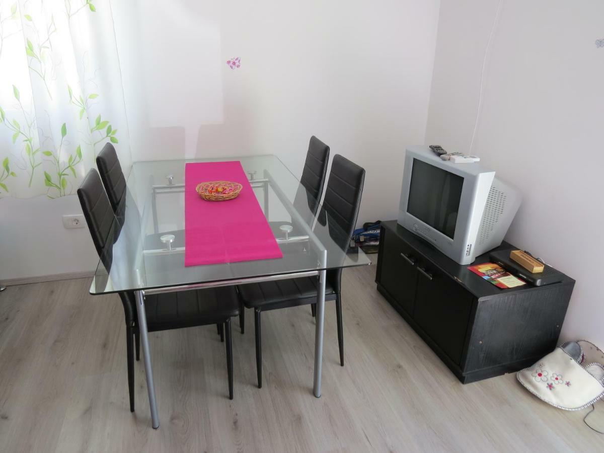 Apartma Patricija - Big Apartment For 6 Толмин Екстер'єр фото